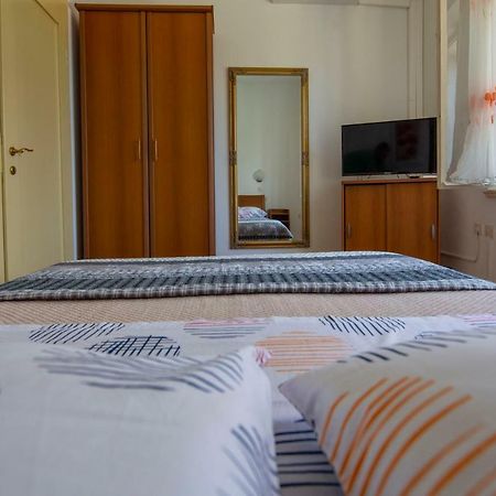 Vila Niko Makarska Exterior foto
