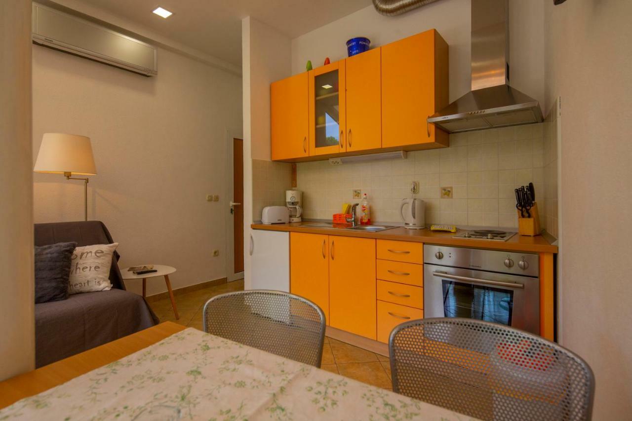 Vila Niko Makarska Exterior foto