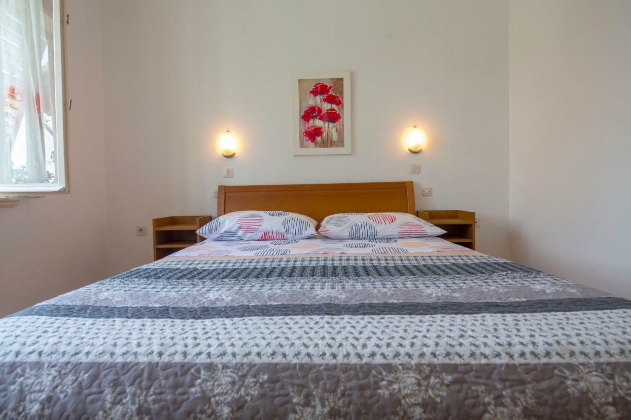 Vila Niko Makarska Exterior foto